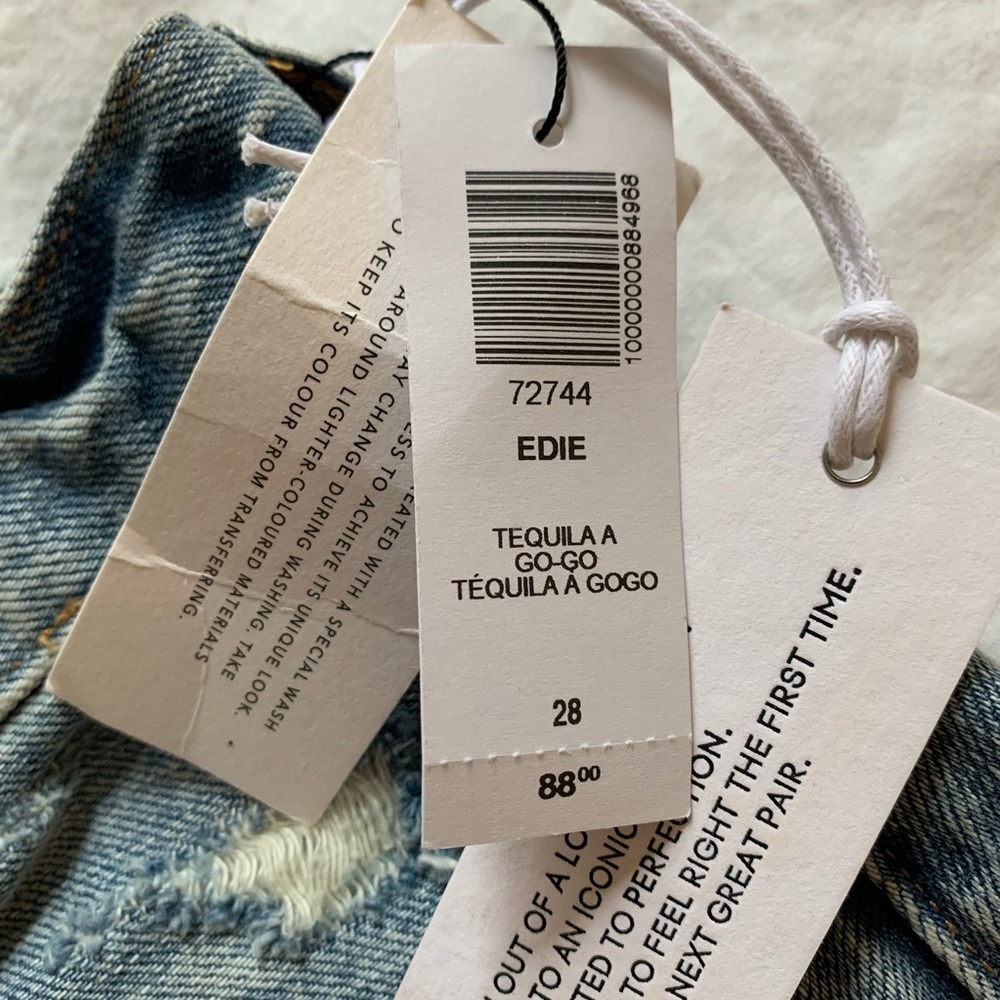 Denim forum jean skirt. Size 28